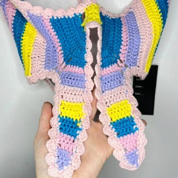 Hot & Delicious Crochet Halter Top w/ Butterfly Scalloped Edge & Neck Tie – L - Picture 5 of 7